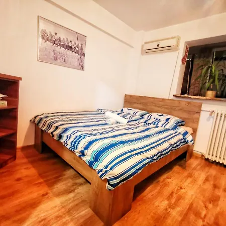 Brezoianu Central Town Studio Apartment
